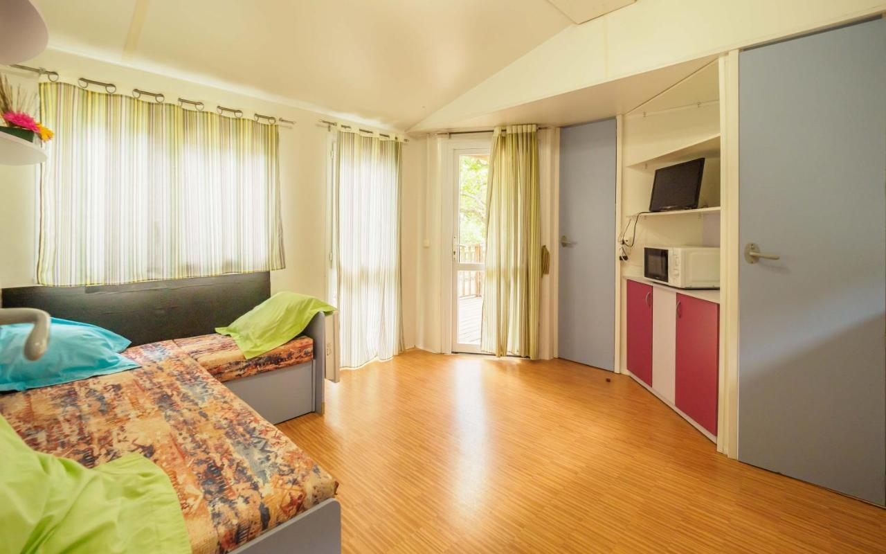 Camping Alberg Municipal Tivissa Екстериор снимка
