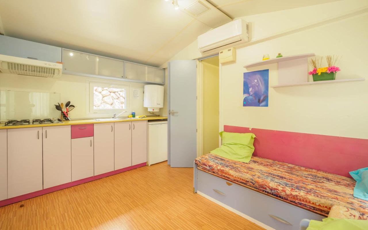 Camping Alberg Municipal Tivissa Екстериор снимка