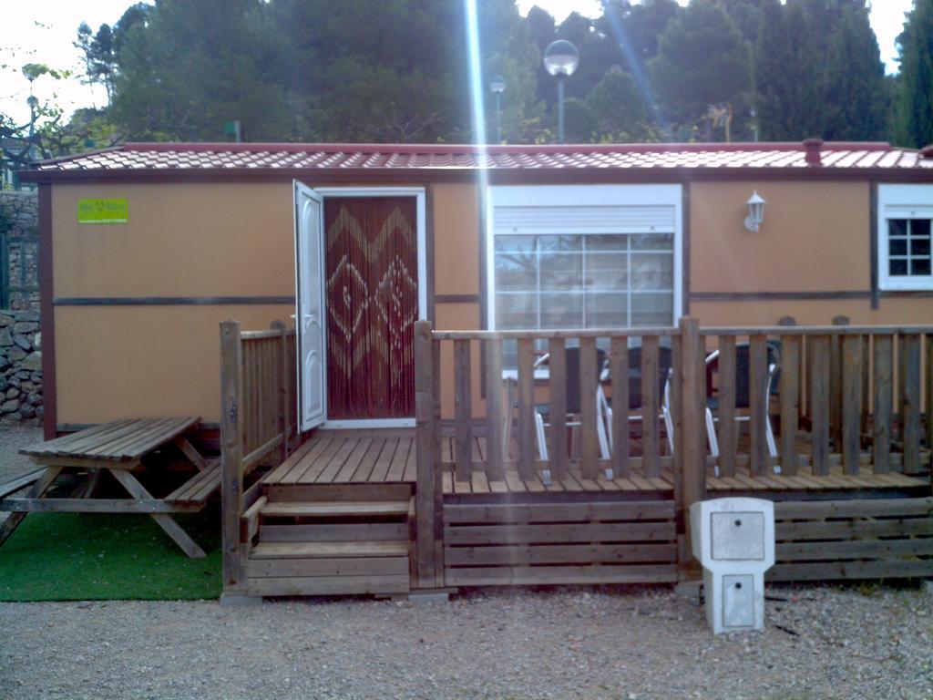 Camping Alberg Municipal Tivissa Екстериор снимка