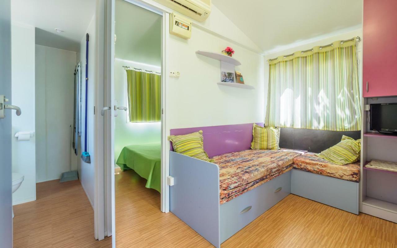 Camping Alberg Municipal Tivissa Екстериор снимка